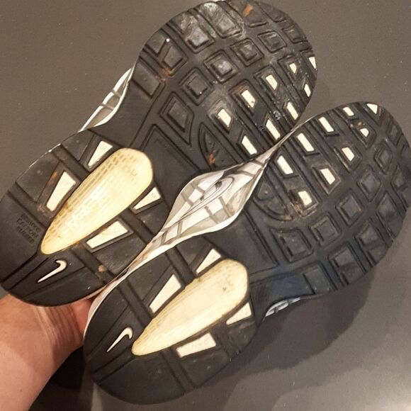 Nike Air Max White Sneakers - Picture 9 of 12